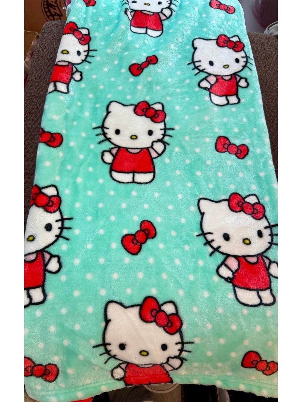 🎀 Hello Kitty Cloud Throw – Mint Polka Dot 🎀